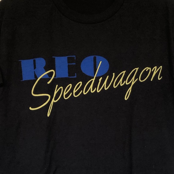 REO Speedwagon 2019 Band t shirts - Picture 2 of 3
